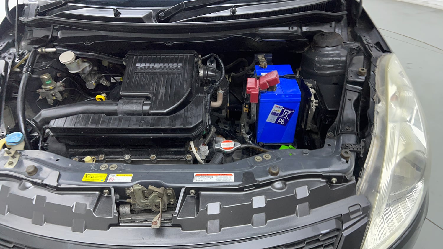 Used 2015 Maruti Suzuki Swift VXi Petrol Manual engine ENGINE LEFT SIDE VIEW
