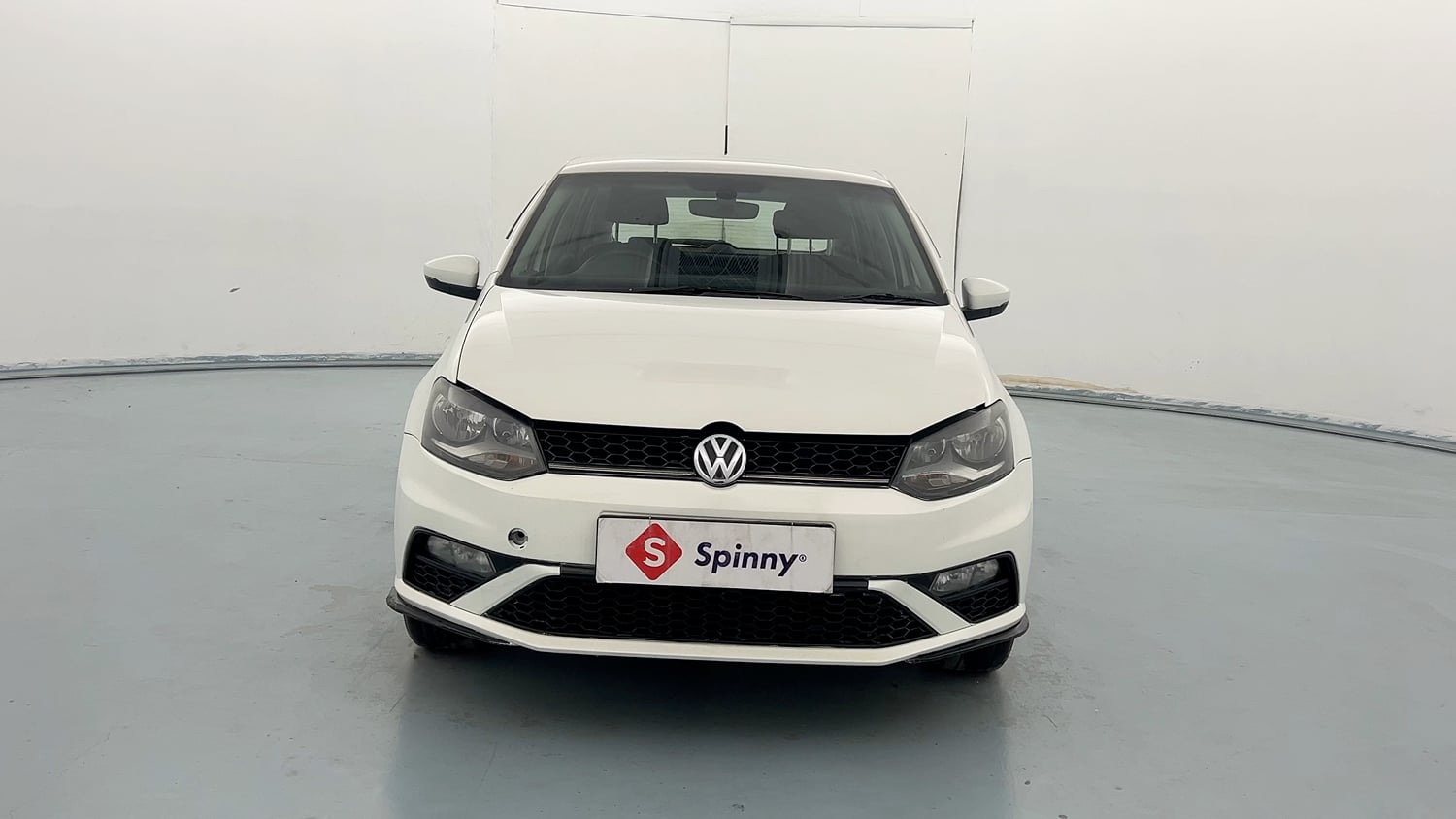 Used 2019 Volkswagen Polo Highline Plus 1.0 (P) Petrol Manual exterior FRONT VIEW