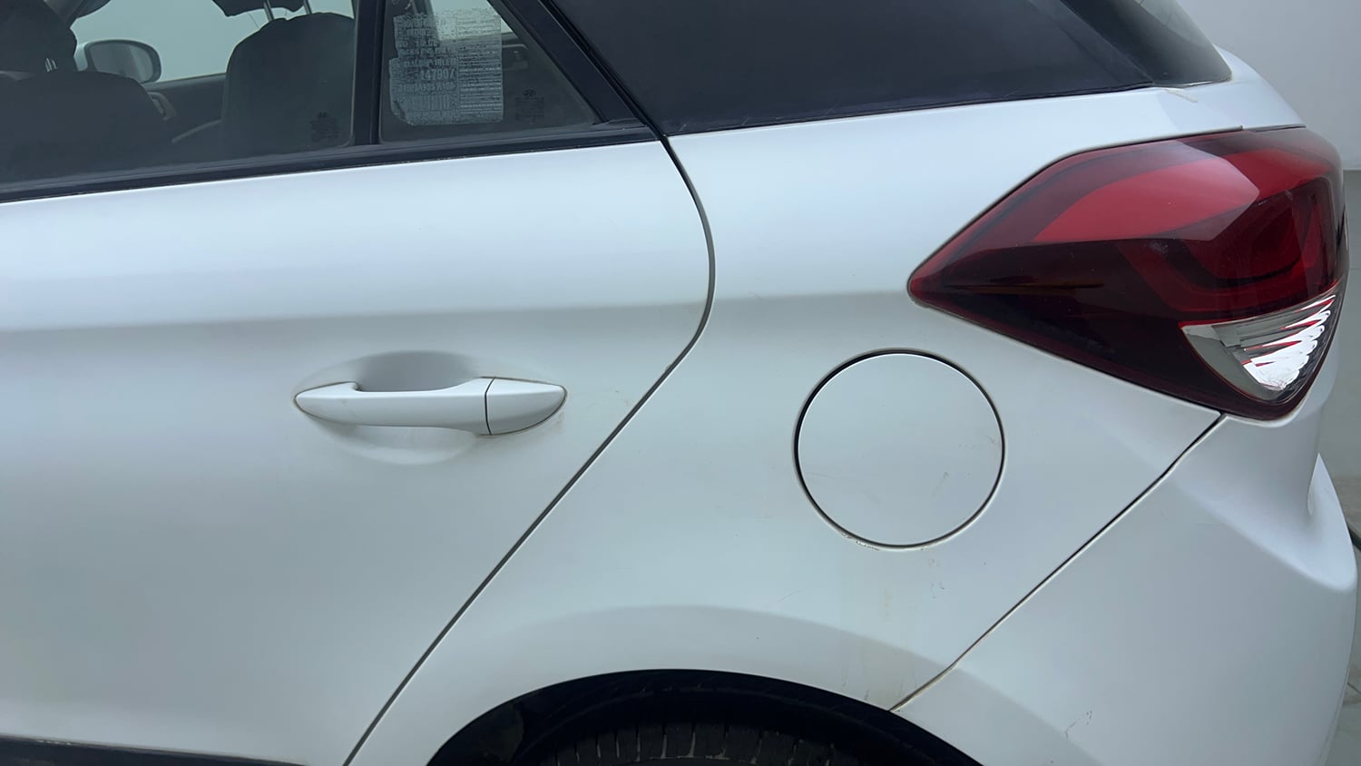 Used 2015 Hyundai Elite i20 Sportz 1.2 Petrol Manual dents MINOR DENT