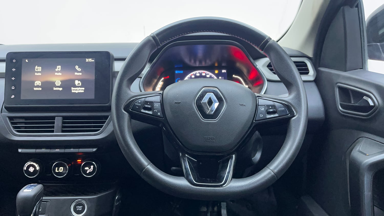 Used 2022 Renault Kiger RXZ Turbo CVT Petrol Automatic interior STEERING VIEW