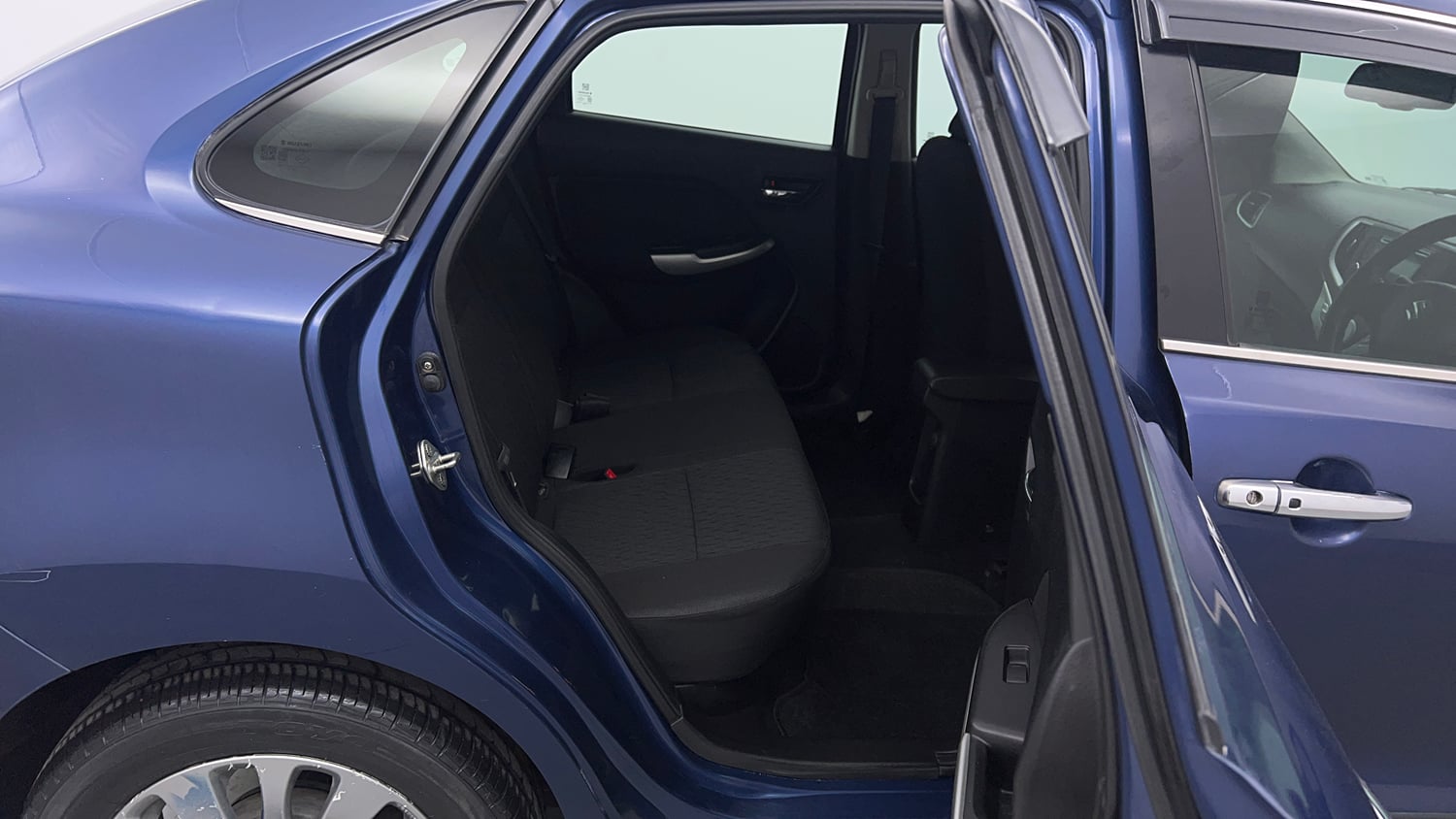 Used 2018 Maruti Suzuki Baleno Zeta 1.2 Petrol Manual interior RIGHT SIDE REAR DOOR CABIN VIEW