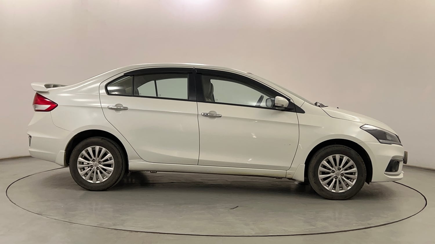 Used 2023 Maruti Suzuki Ciaz Zeta 1.5 Petrol Manual exterior RIGHT SIDE VIEW