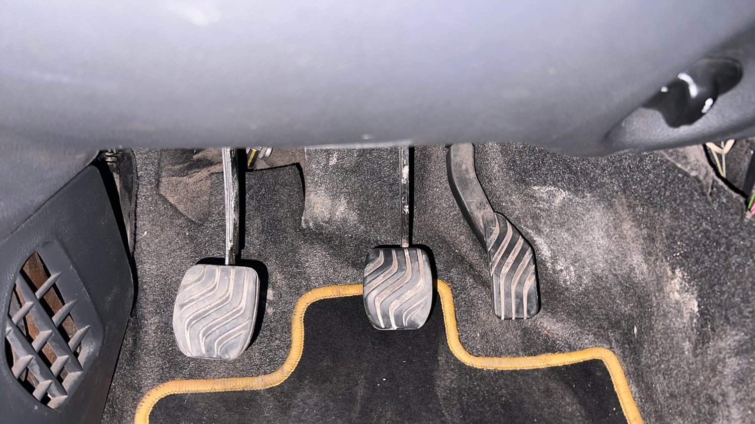 Used 2016 Renault Kwid RXT Petrol Manual interior PEDALS VIEW