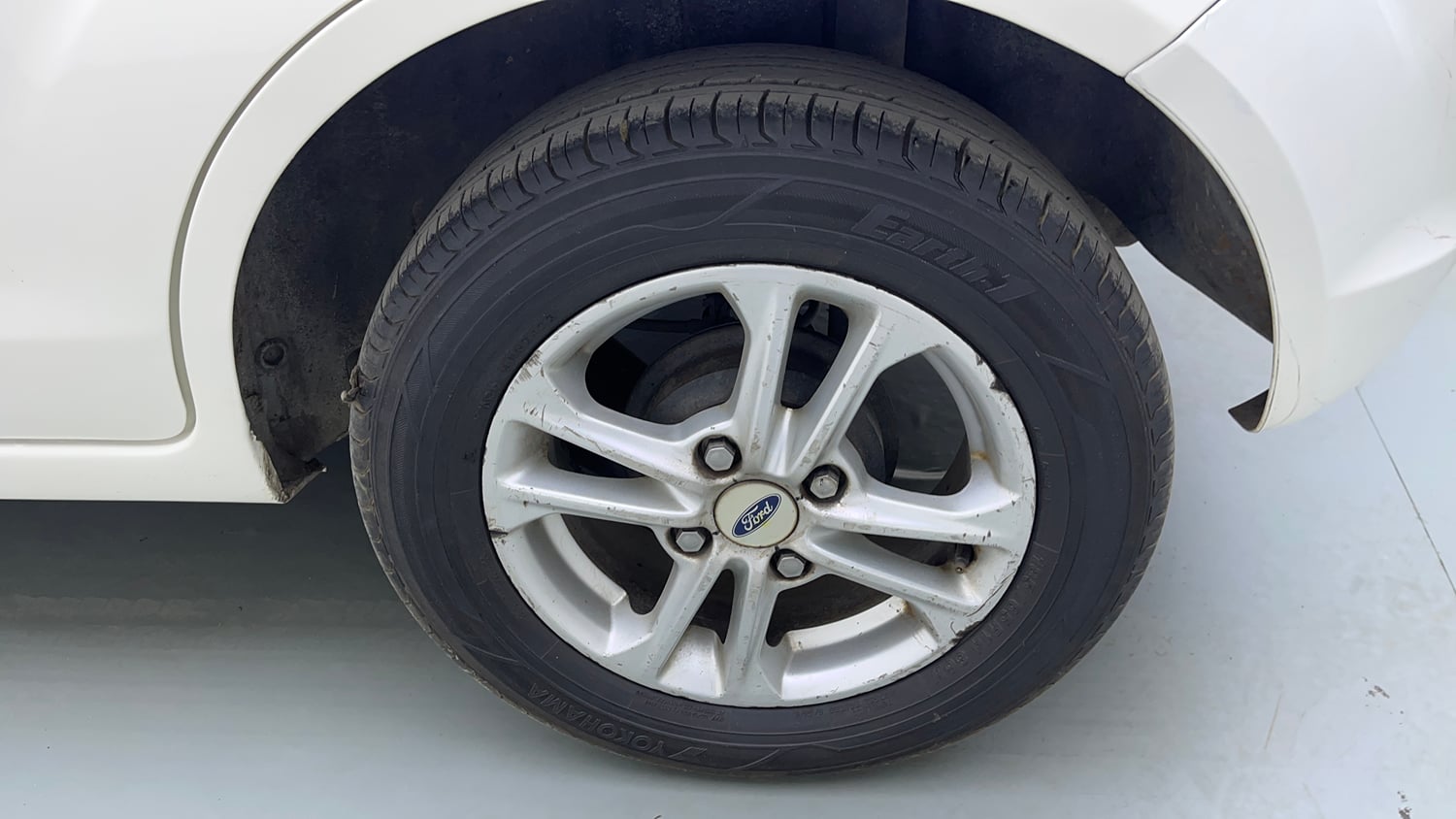 Used 2014 Ford Figo Duratorq Diesel EXI 1.4 Diesel Manual tyres LEFT REAR TYRE RIM VIEW