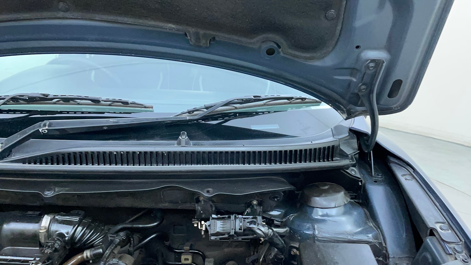 Used 2019 Maruti Suzuki Baleno Alpha Automatic Petrol Automatic engine ENGINE LEFT SIDE HINGE & APRON VIEW