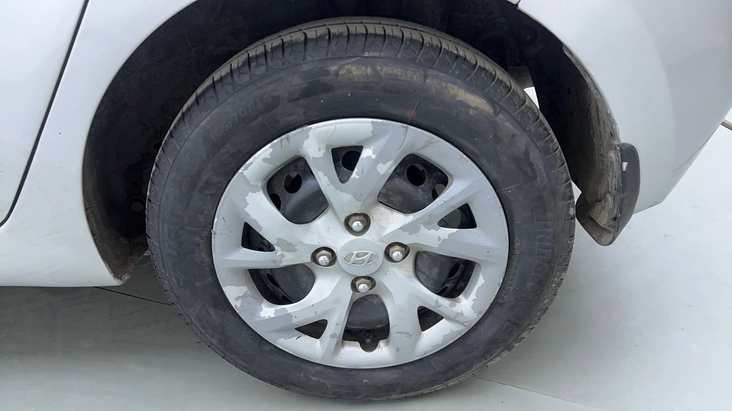 Used 2017 Hyundai Grand i10 Sportz 1.2 Kappa VTVT Petrol Manual tyres LEFT REAR TYRE RIM VIEW