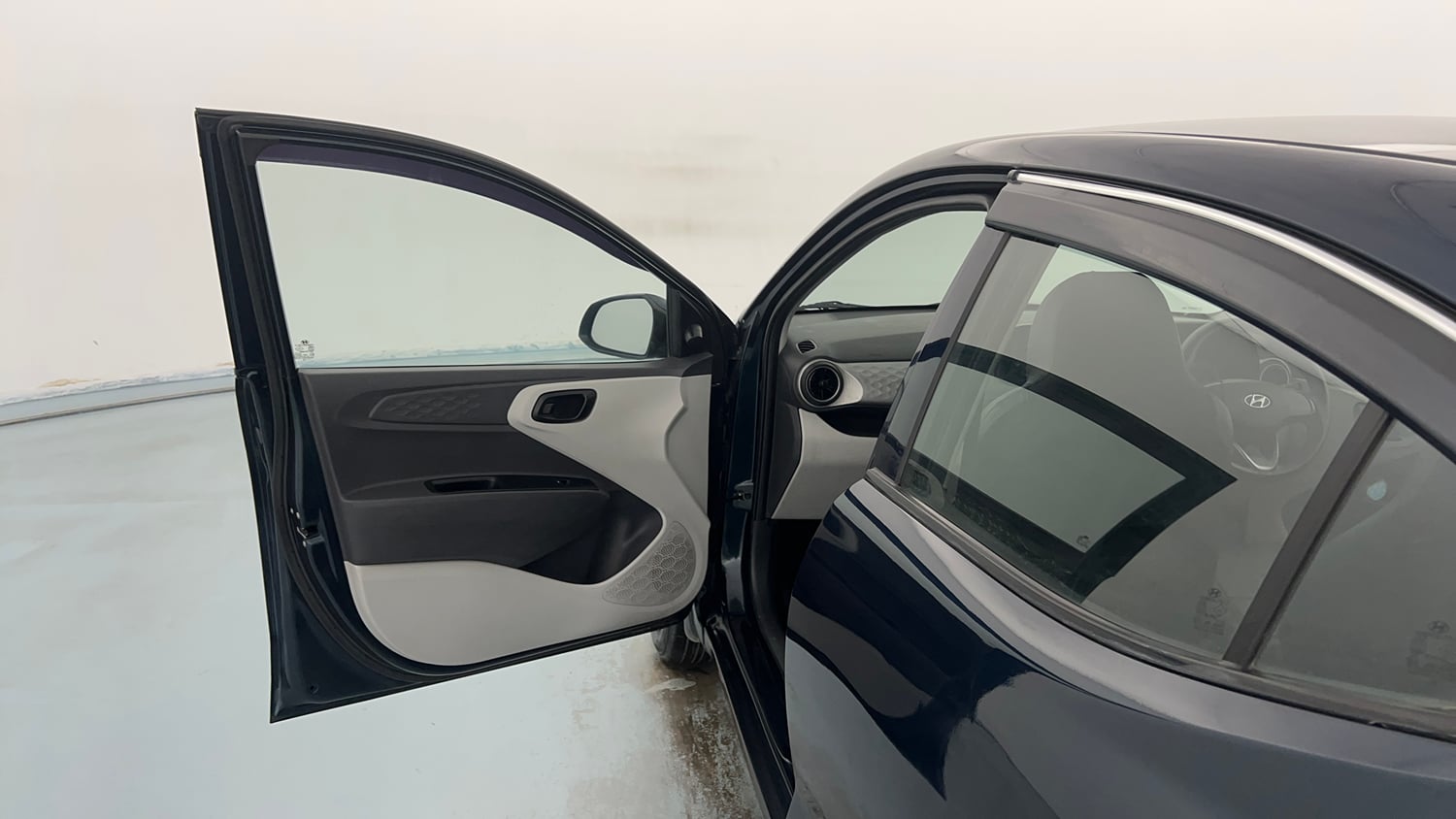 Used 2020 Hyundai Grand i10 Nios Magna 1.2 Kappa VTVT Petrol Manual interior LEFT FRONT DOOR OPEN VIEW