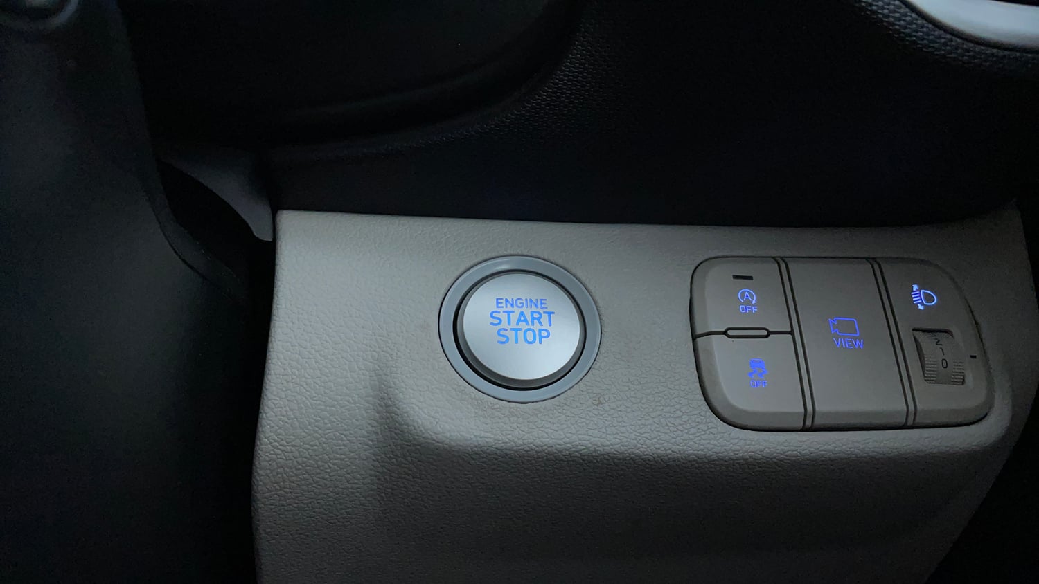 Used 2024 Hyundai Venue SX 1.2 Petrol Petrol Manual top_features Keyless start