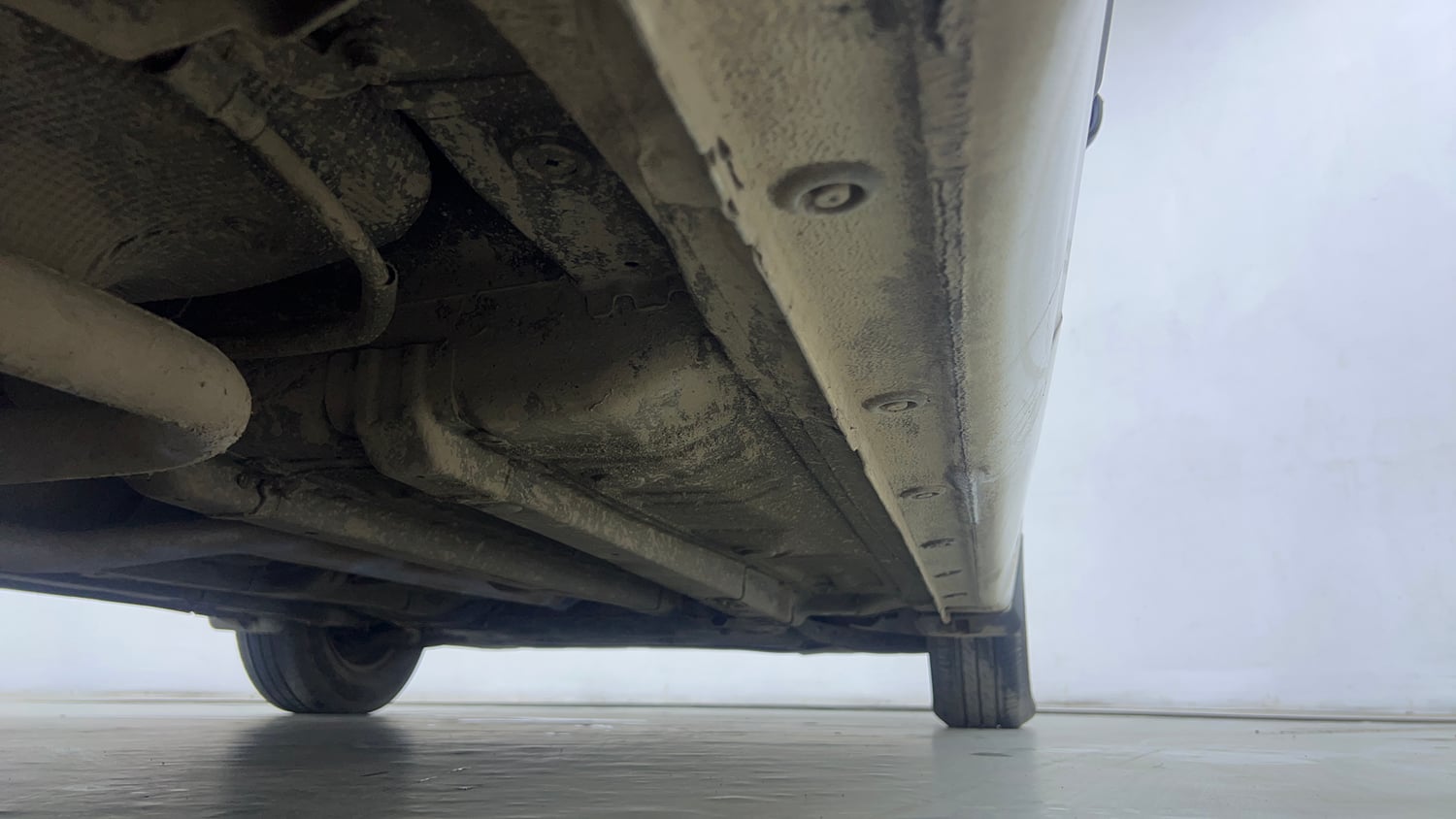 Used 2015 Hyundai Elite i20 Sportz 1.2 Petrol Manual extra REAR RIGHT UNDERBODY VIEW