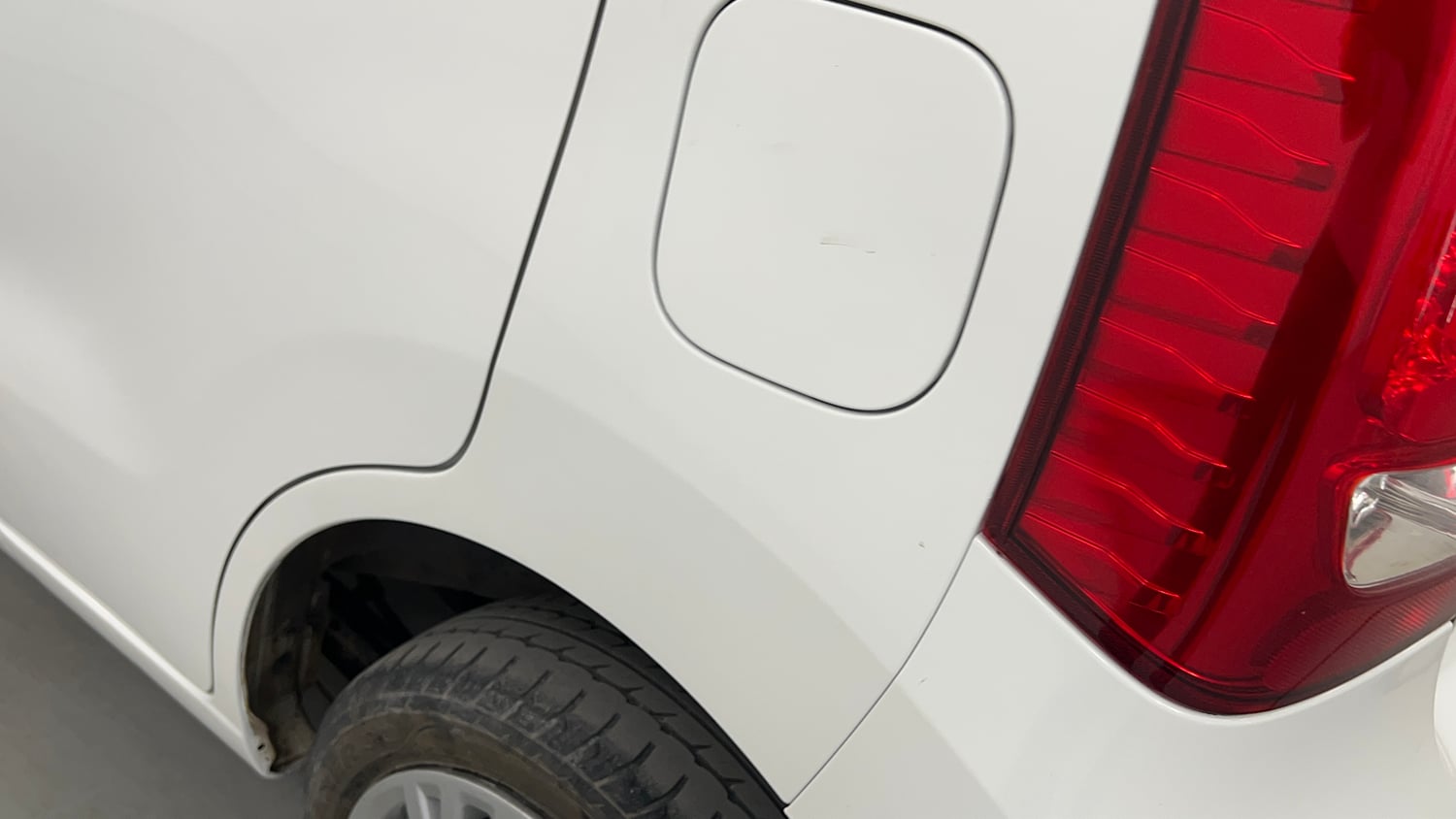 Used 2014 Maruti Suzuki Wagon R VXI Petrol Manual dents MINOR SCRATCH
