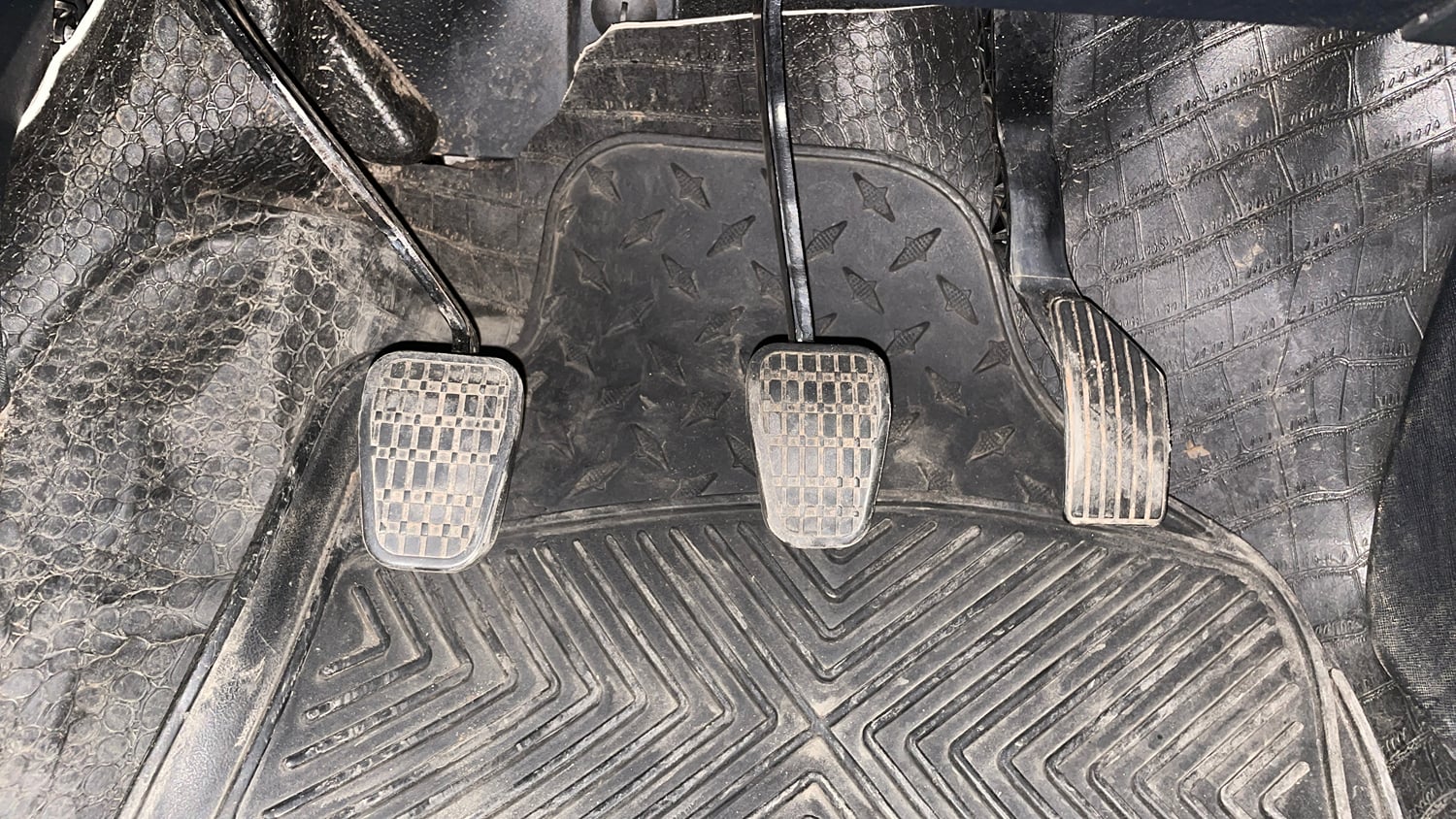 Used 2025 Tata Punch Pure MT Petrol Manual interior PEDALS VIEW