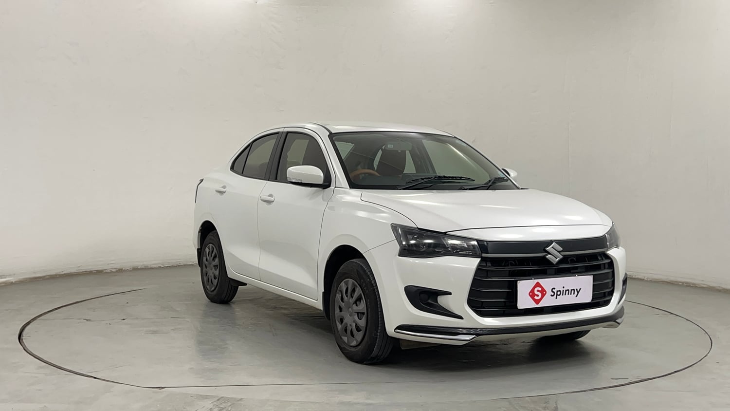 Used 2025 Maruti Suzuki Dzire VXi CNG Cng Manual exterior RIGHT FRONT CORNER VIEW