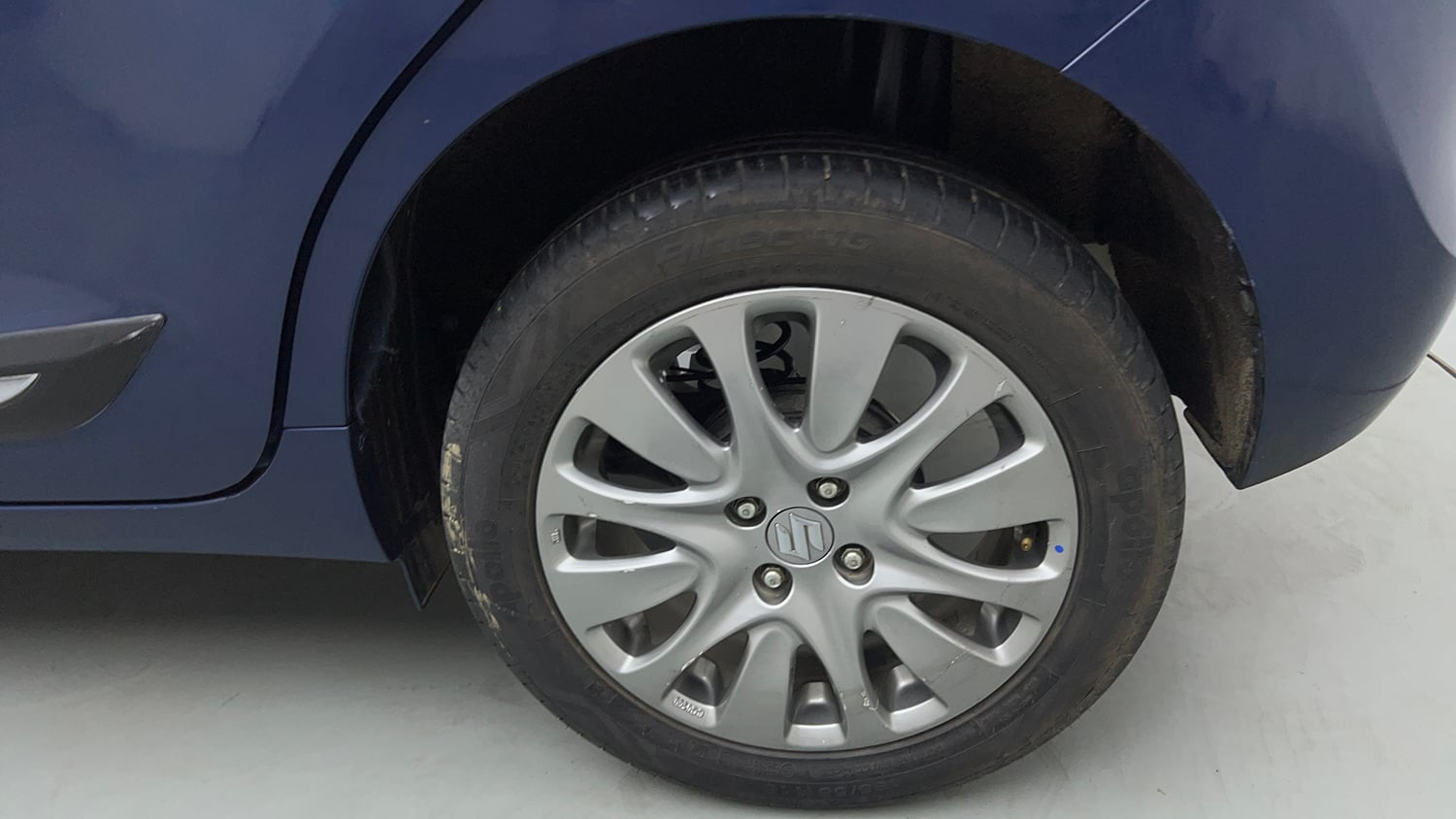 Used 2017 Maruti Suzuki Baleno Alpha 1.2 Petrol Manual tyres LEFT REAR TYRE RIM VIEW