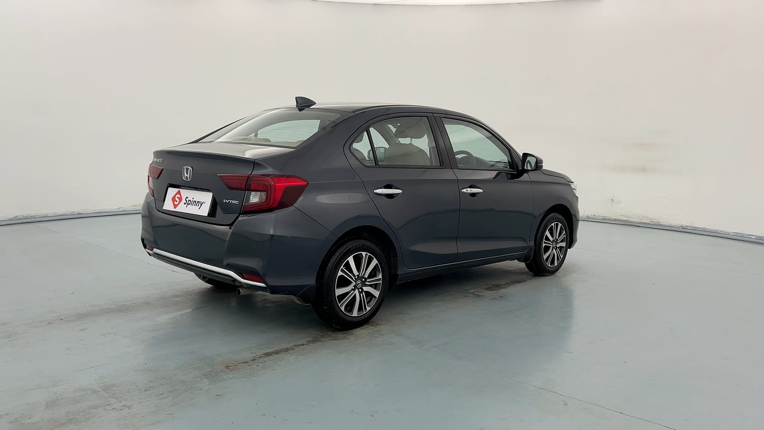 Used 2024 honda Amaze 2nd Generation VX 1.2 Petrol MT Petrol Manual exterior RIGHT REAR CORNER VIEW