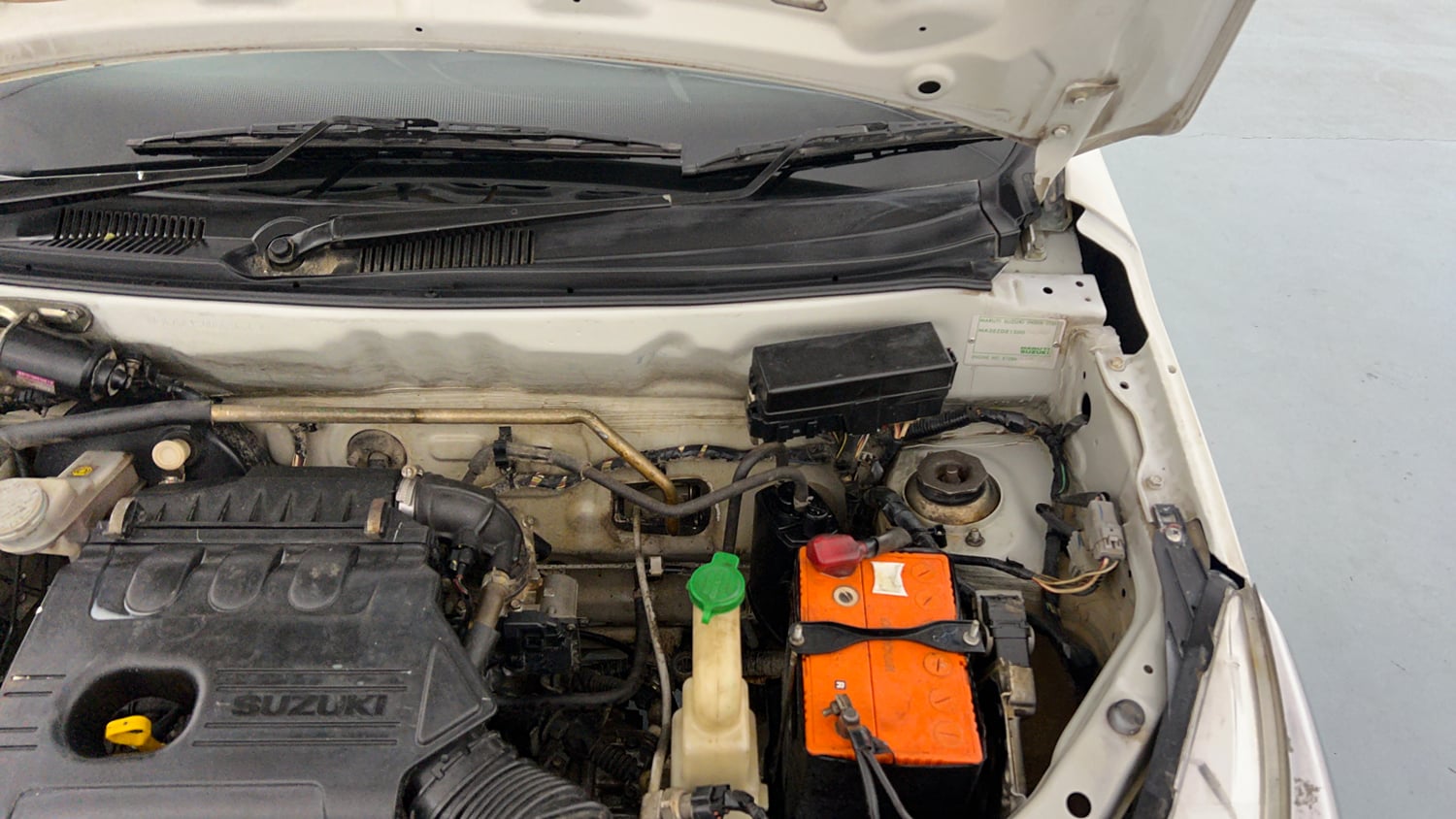 Used 2020 Maruti Suzuki Alto K10 VXi Petrol Manual engine ENGINE LEFT SIDE HINGE & APRON VIEW