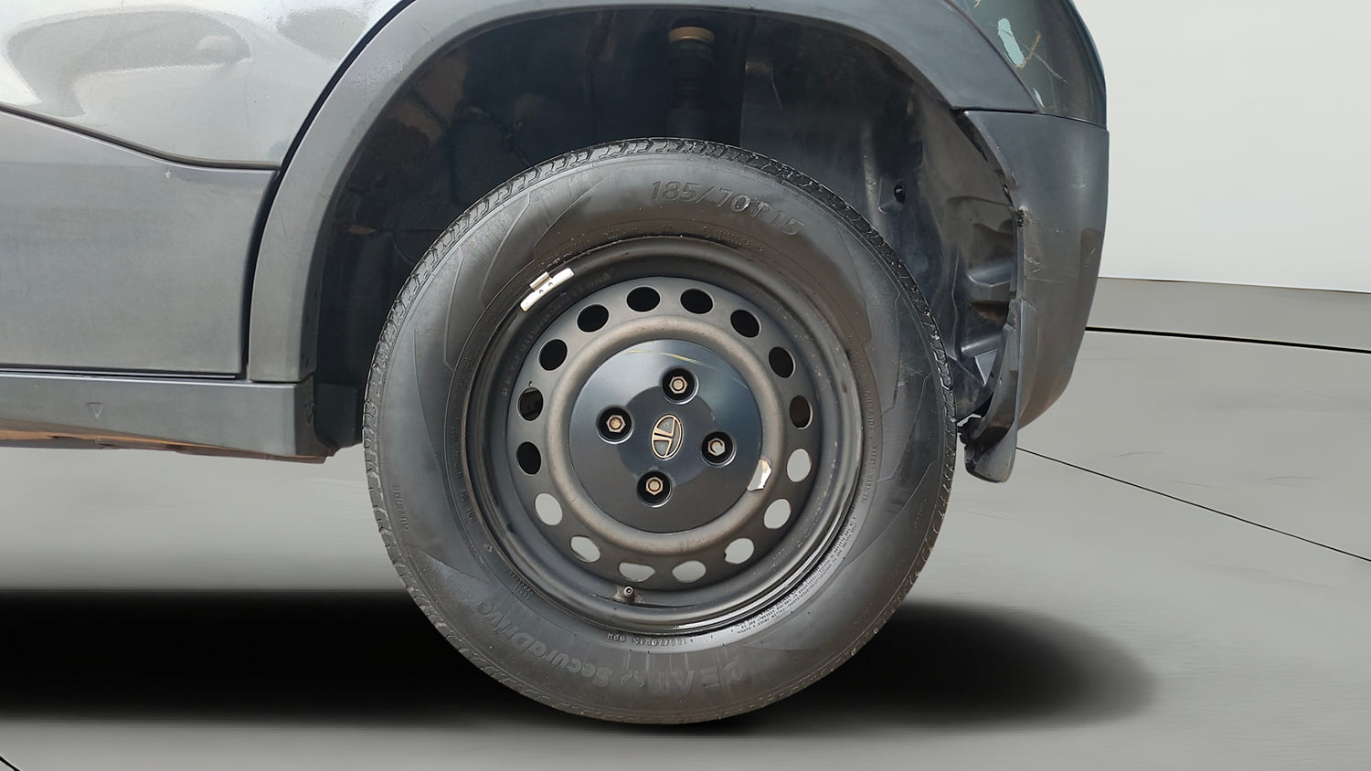 Used 2023 Tata Punch Pure MT Petrol Manual tyres LEFT REAR TYRE RIM VIEW