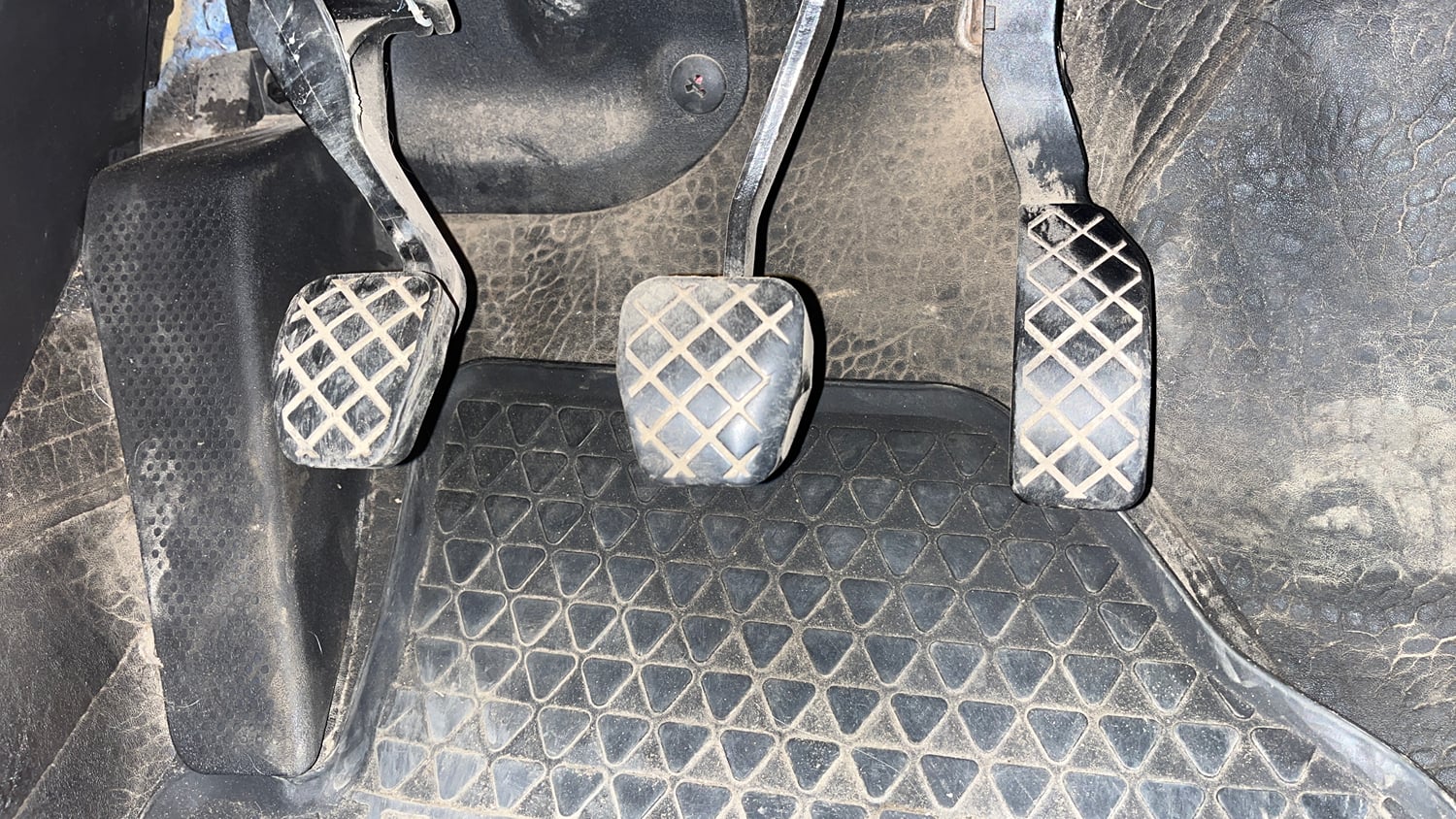 Used 2020 Volkswagen Polo Comfortline Plus 1.0L MPI Petrol Manual interior PEDALS VIEW