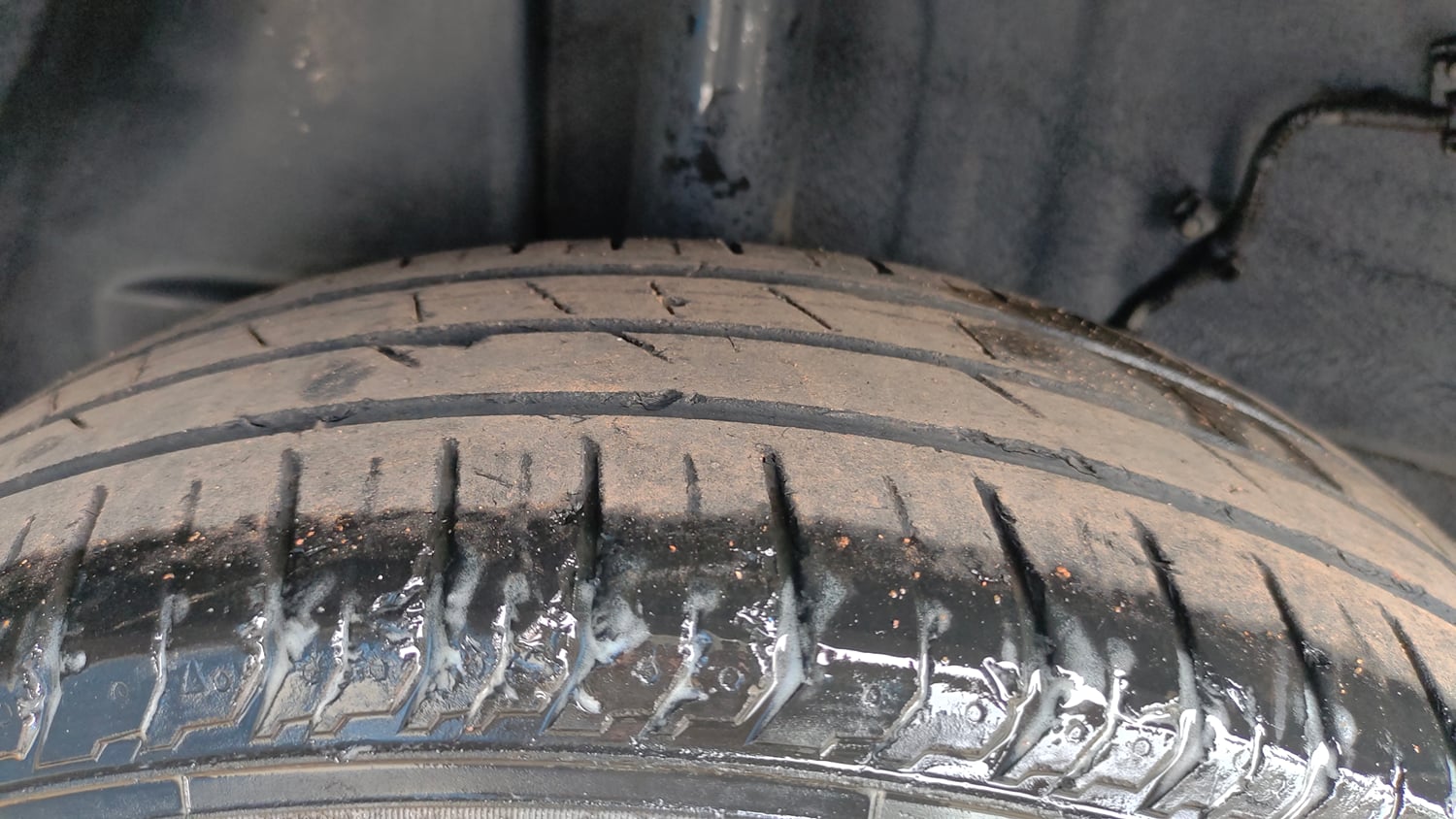 Used 2023 Tata Punch Pure MT Petrol Manual tyres RIGHT REAR TYRE TREAD VIEW