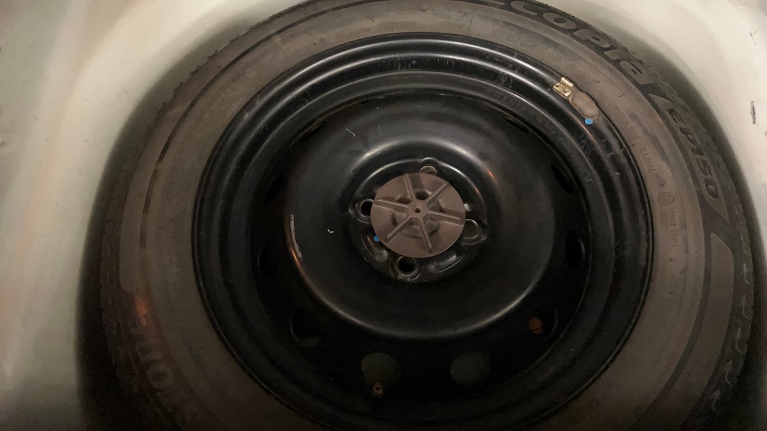 Used 2017 Maruti Suzuki Ignis Delta 1.2 MT Petrol Manual tyres SPARE TYRE VIEW