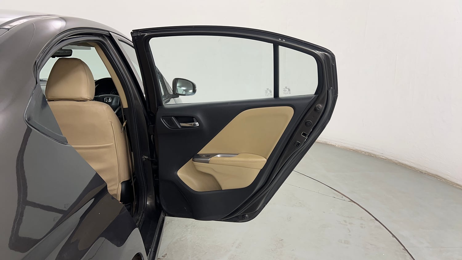 Used 2014 Honda City VX CVT Petrol Automatic interior RIGHT REAR DOOR OPEN VIEW