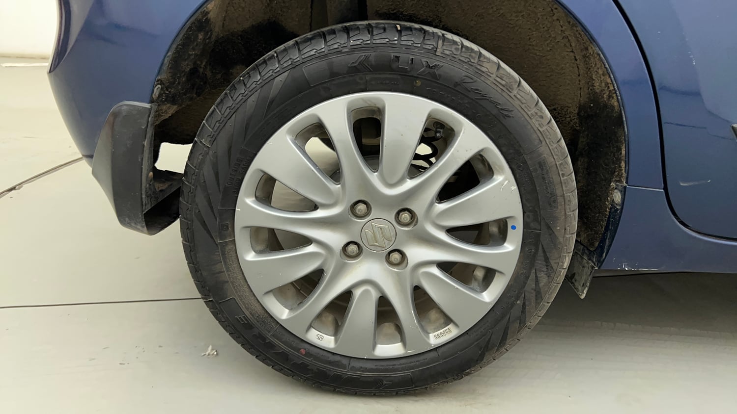 Used 2018 Maruti Suzuki Baleno Alpha 1.2 Petrol Manual tyres RIGHT REAR TYRE RIM VIEW