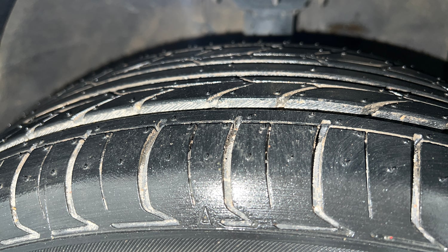 Used 2015 Hyundai Grand i10 Sportz 1.2 Kappa VTVT Petrol Manual tyres RIGHT FRONT TYRE TREAD VIEW
