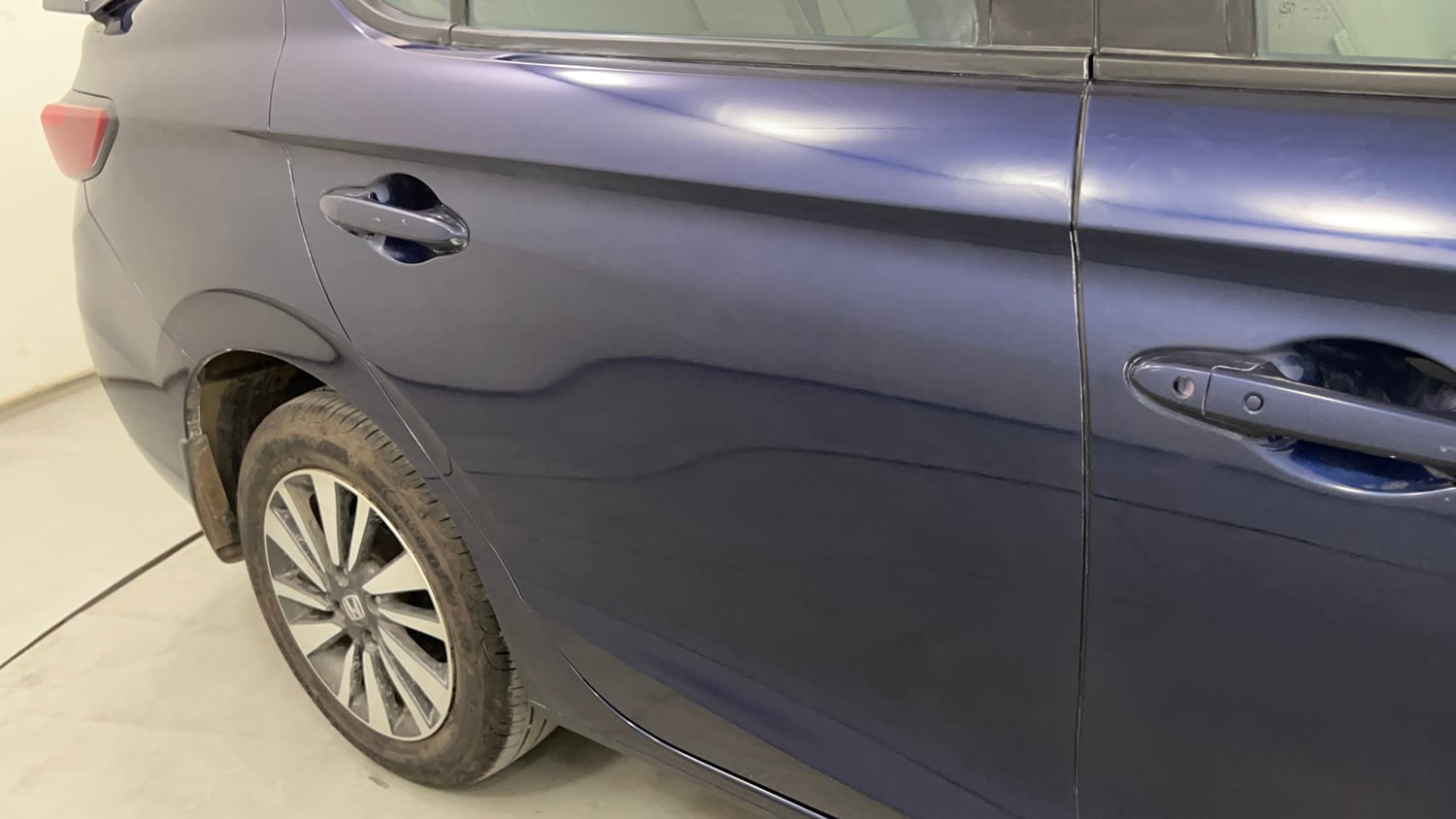 Used 2024 Honda City V Petrol CVT Petrol Automatic dents MINOR SCRATCH