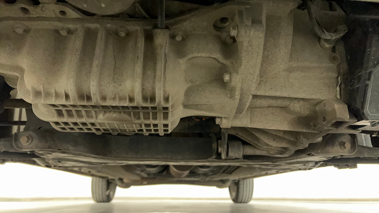 Used 2018 Ford Figo Titanium 1.2 Ti-VCT Petrol Manual extra FRONT LEFT UNDERBODY VIEW