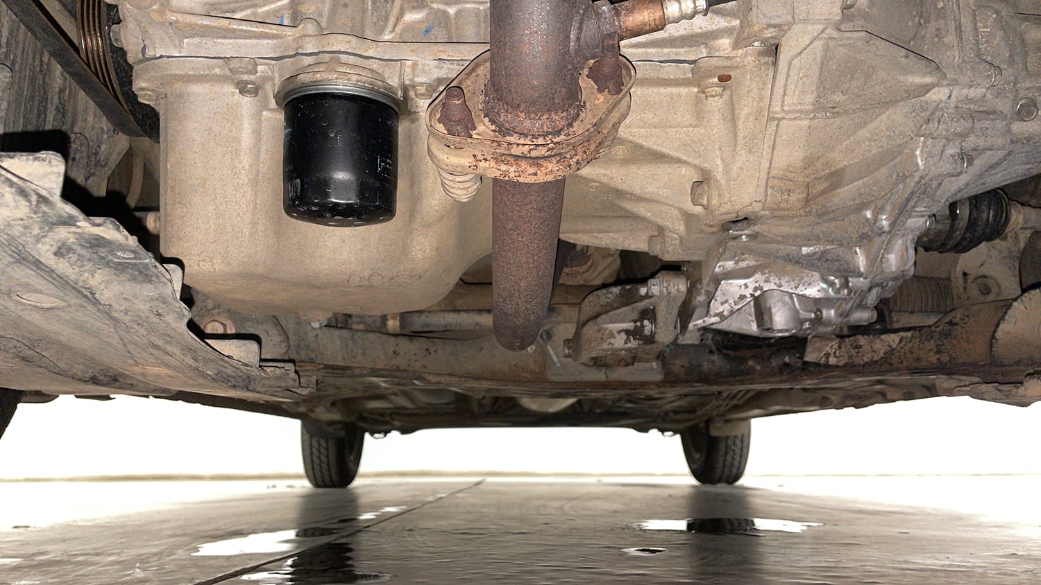 Used 2018 Maruti Suzuki Dzire VXi AMT Petrol Automatic extra FRONT LEFT UNDERBODY VIEW