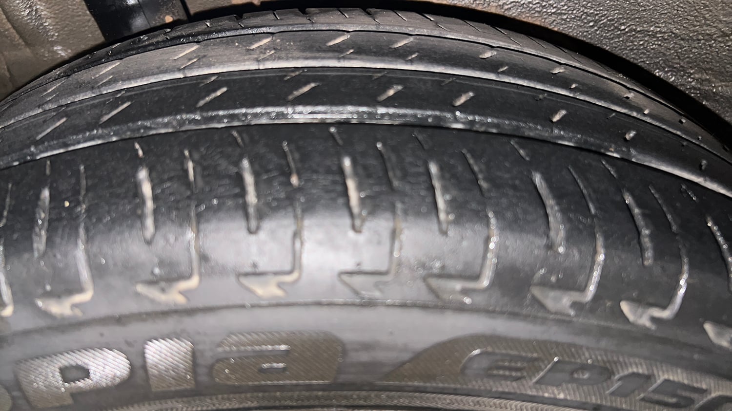 Used 2017 Maruti Suzuki Ignis Zeta 1.2 AMT Petrol Automatic tyres RIGHT REAR TYRE TREAD VIEW