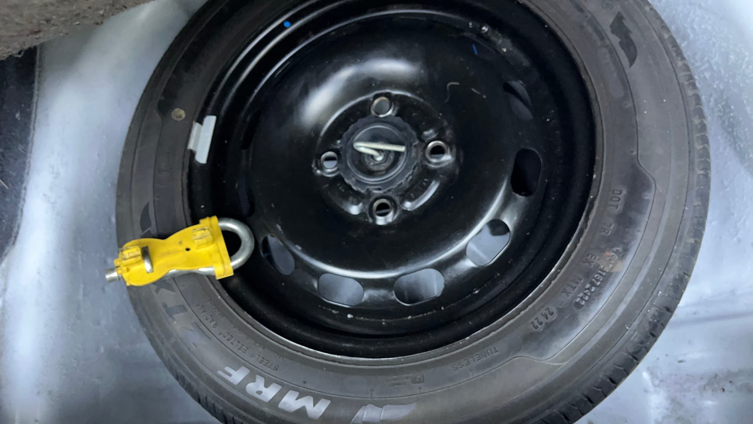 Used 2014 Ford Figo Duratorq Diesel EXI 1.4 Diesel Manual tyres SPARE TYRE VIEW