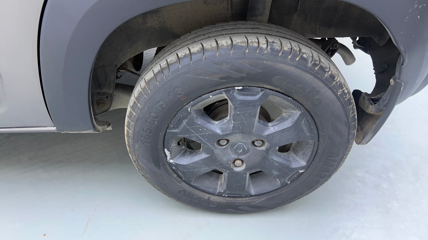 Used 2018 Renault Kwid CLIMBER 1.0 Petrol Manual tyres LEFT REAR TYRE RIM VIEW