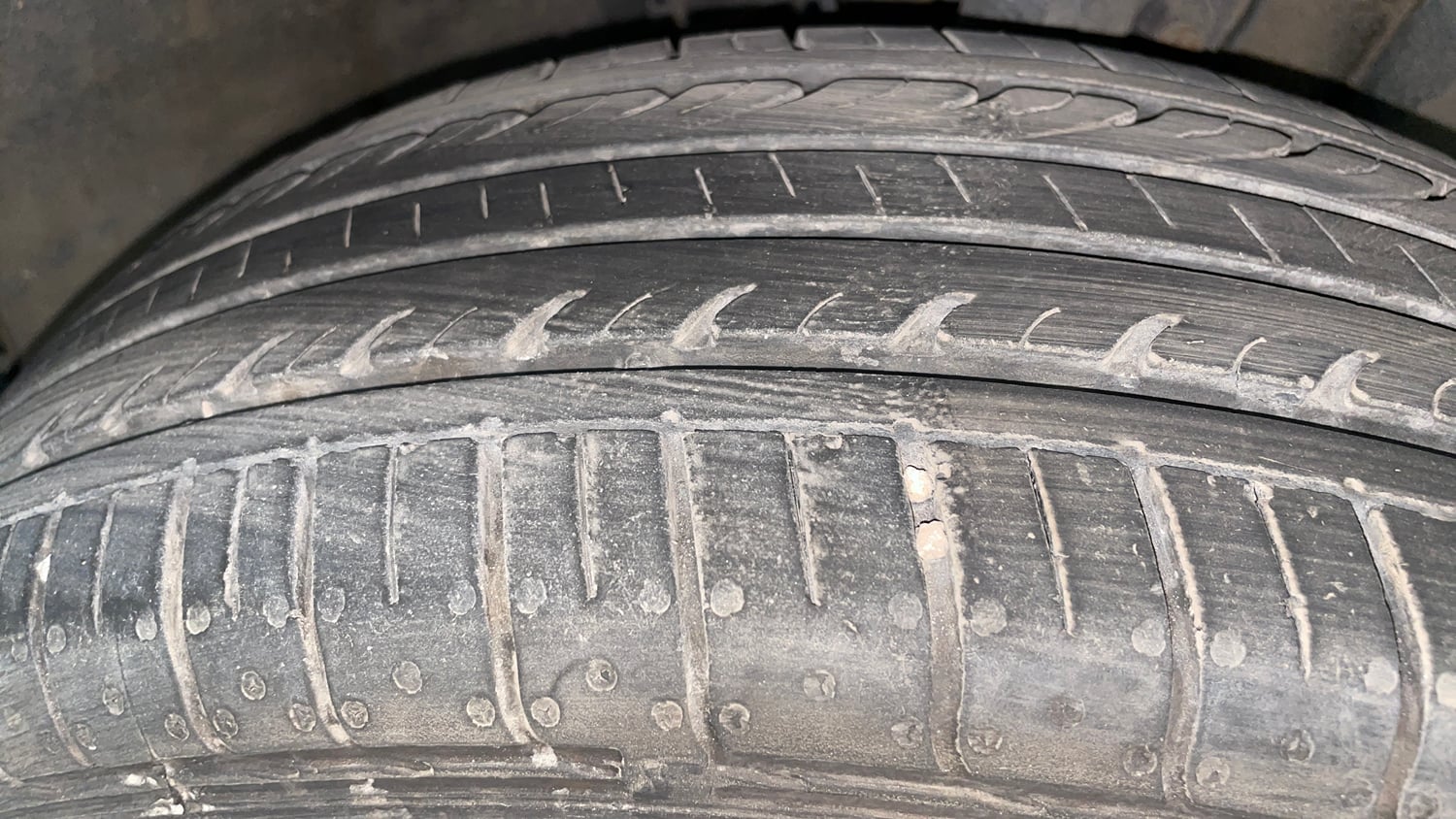 Used 2024 Hyundai Venue SX 1.2 Petrol Petrol Manual tyres RIGHT FRONT TYRE TREAD VIEW