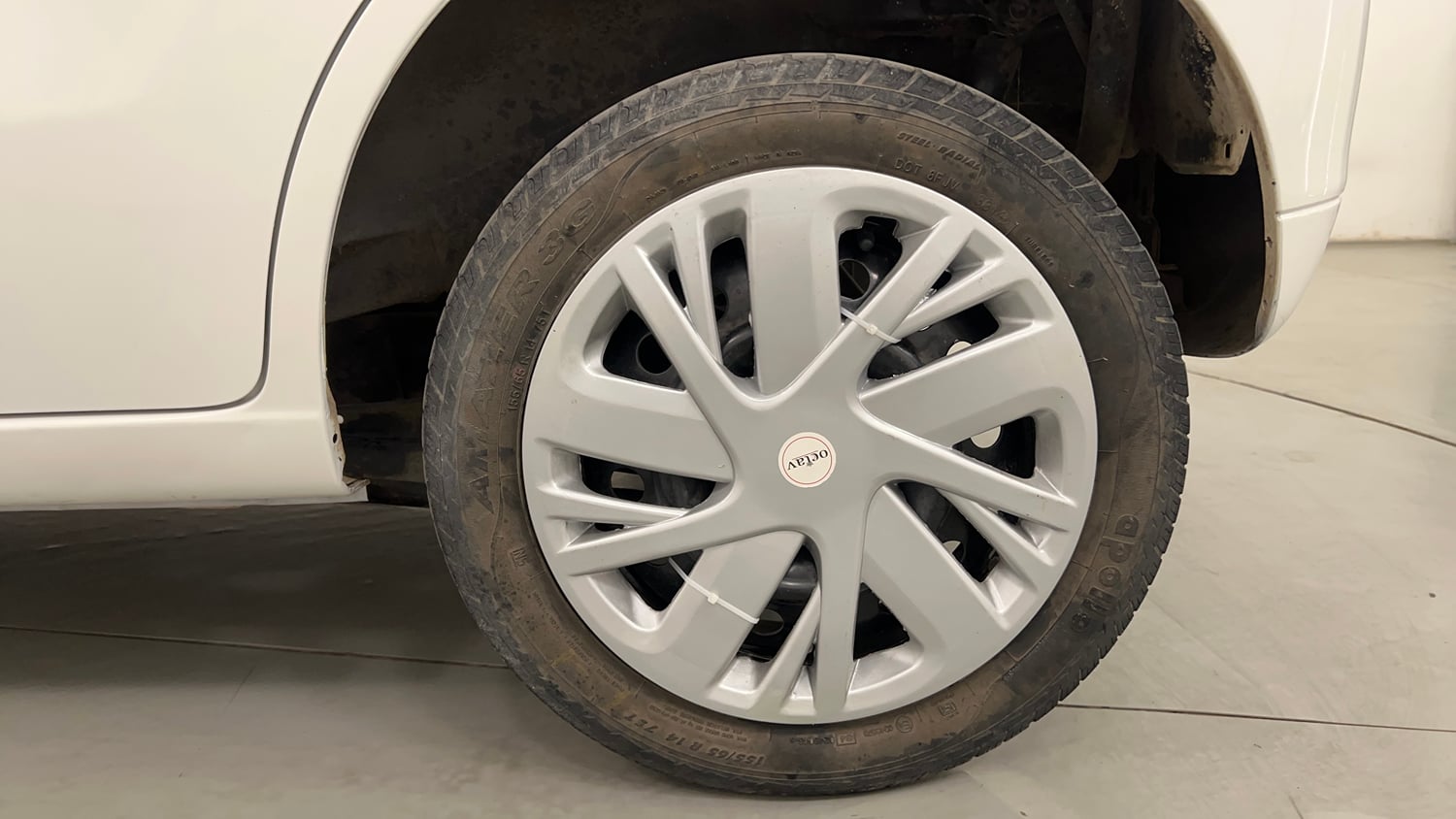 Used 2014 Maruti Suzuki Wagon R VXI Petrol Manual tyres LEFT REAR TYRE RIM VIEW