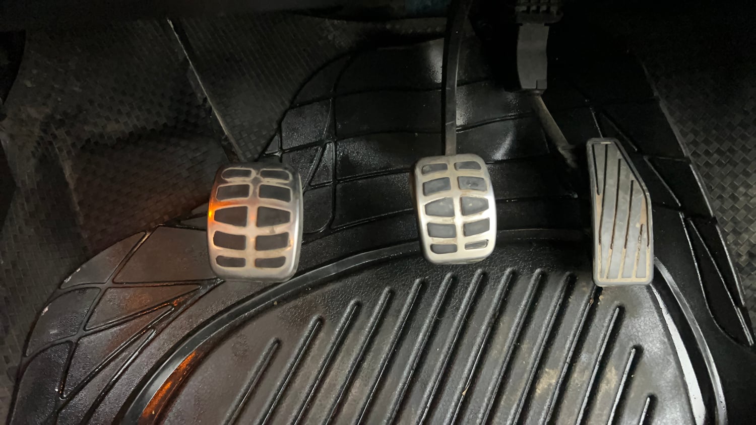 Used 2018 Maruti Suzuki Baleno Alpha 1.2 Petrol Manual interior PEDALS VIEW