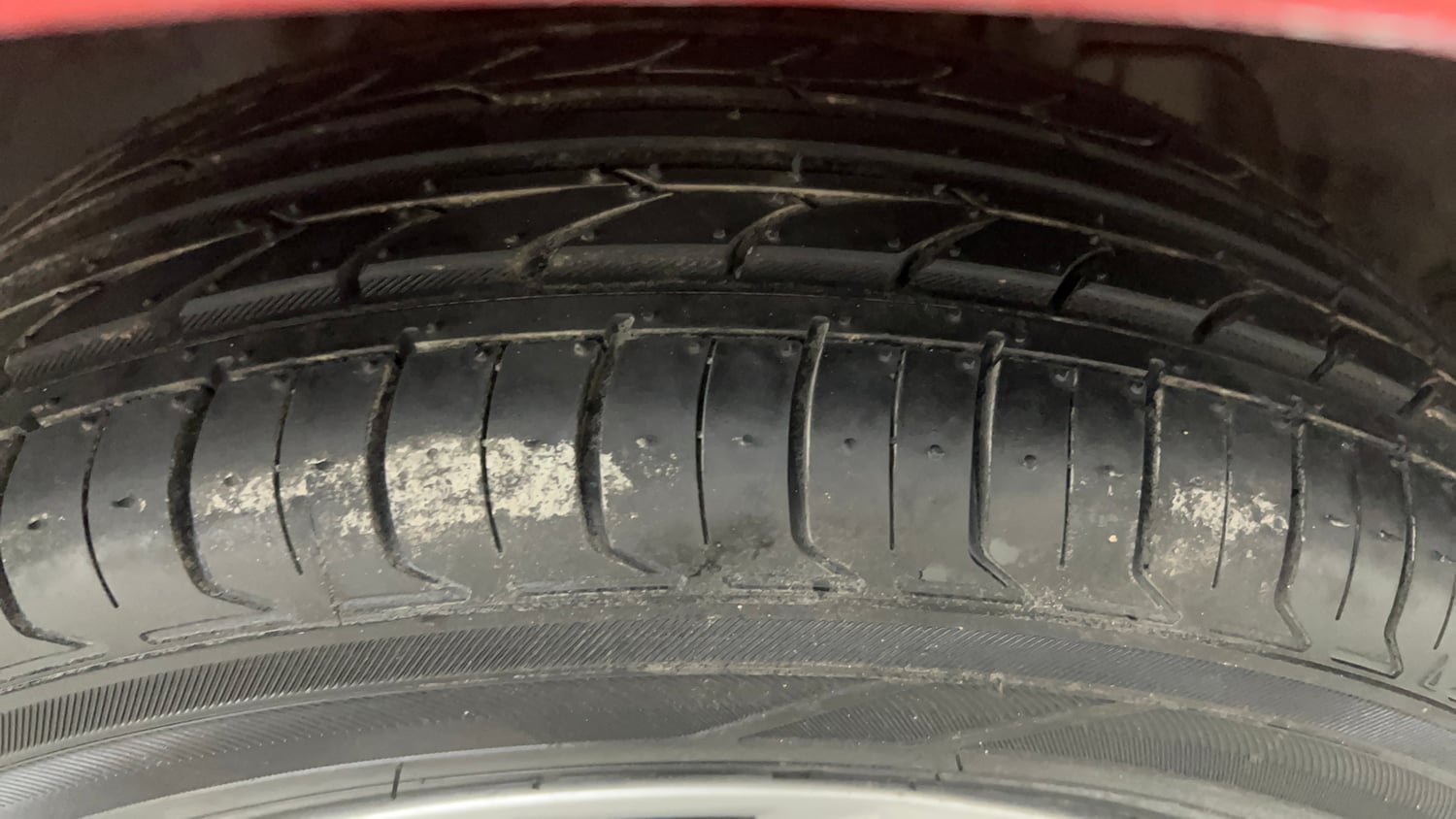 Used 2017 Tata Tiago Revotron XTA Petrol Automatic tyres RIGHT FRONT TYRE TREAD VIEW