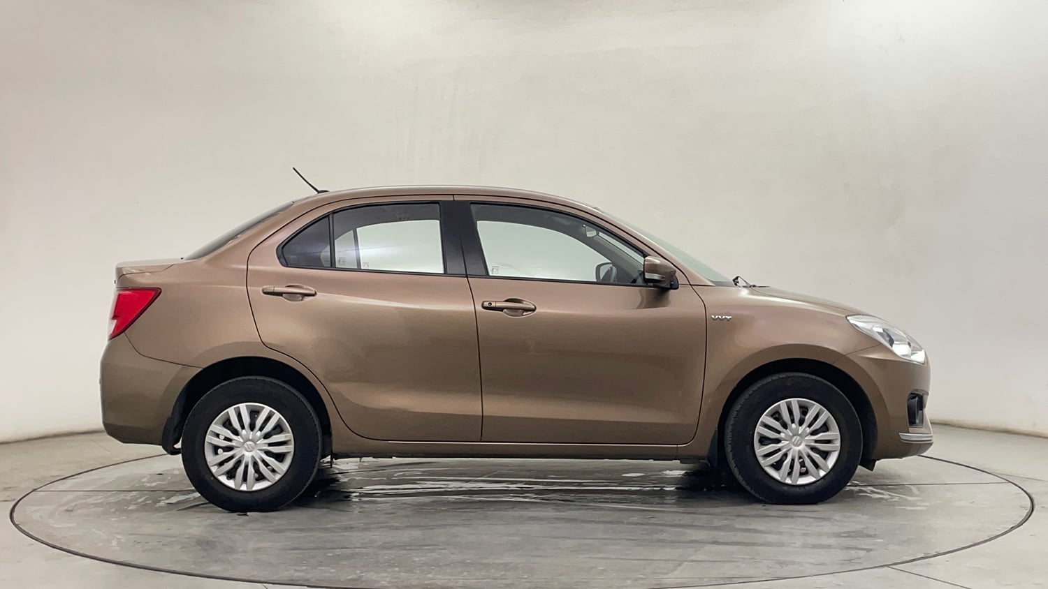 Used 2018 Maruti Suzuki Dzire VXi AMT Petrol Automatic exterior RIGHT SIDE VIEW