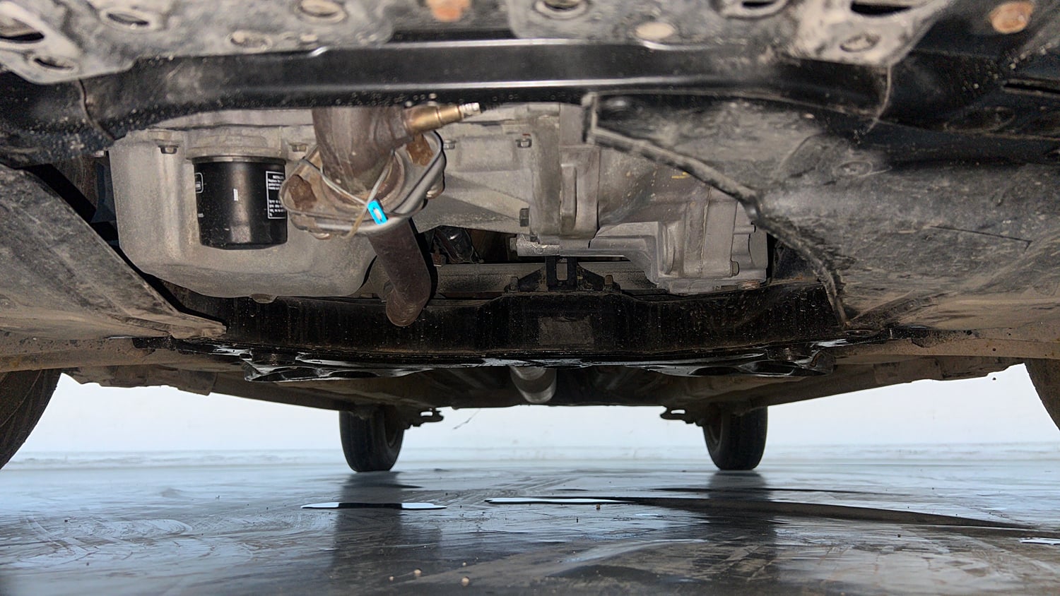 Used 2015 Maruti Suzuki Swift VXi Petrol Manual extra FRONT LEFT UNDERBODY VIEW