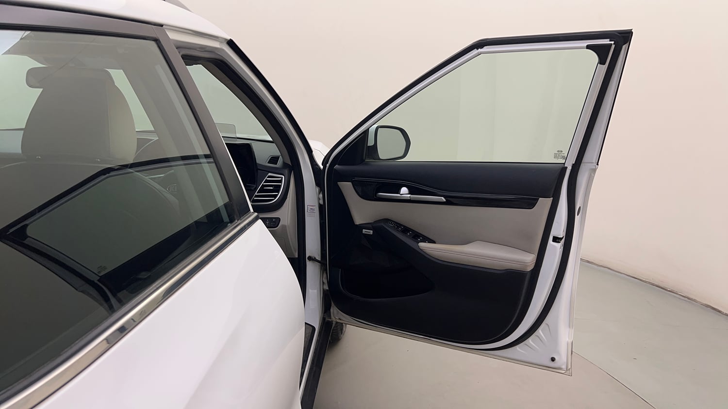 Used 2019 kia Seltos GTX Plus DCT 1.4 Petrol Automatic interior RIGHT FRONT DOOR OPEN VIEW