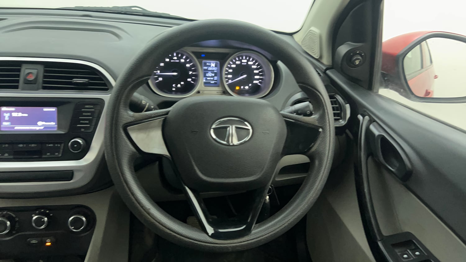 Used 2017 Tata Tiago Revotron XTA Petrol Automatic interior STEERING VIEW