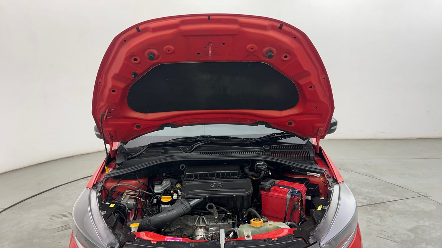 Used 2021 Tata Tiago XZ Plus Petrol Manual engine ENGINE & BONNET OPEN FRONT VIEW
