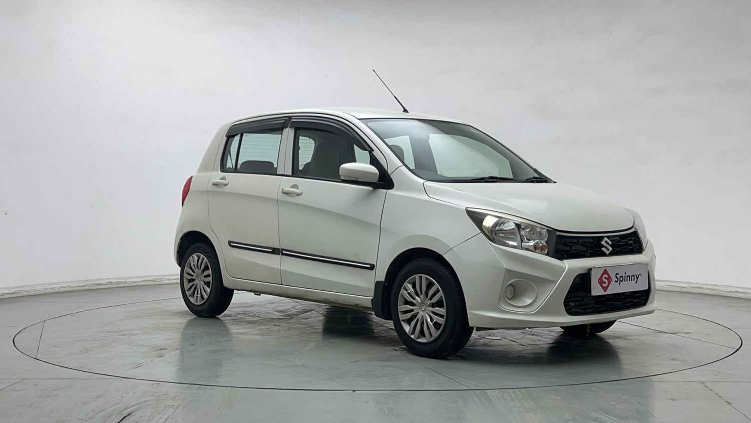 Used 2018 Maruti Suzuki Celerio ZXi (O) AMT Petrol Automatic exterior RIGHT FRONT CORNER VIEW