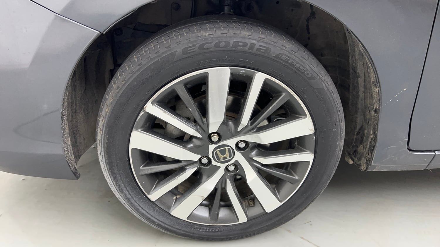 Used 2022 Honda City VX CVT Petrol Petrol Automatic tyres LEFT FRONT TYRE RIM VIEW