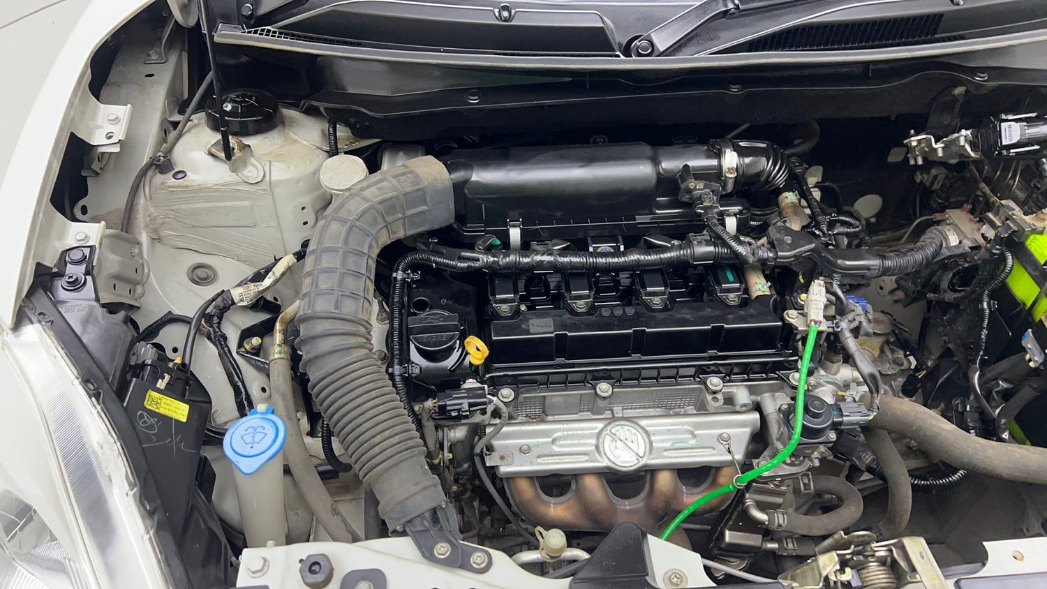 Used 2022 Maruti Suzuki Swift LXi Petrol Manual engine ENGINE RIGHT SIDE VIEW