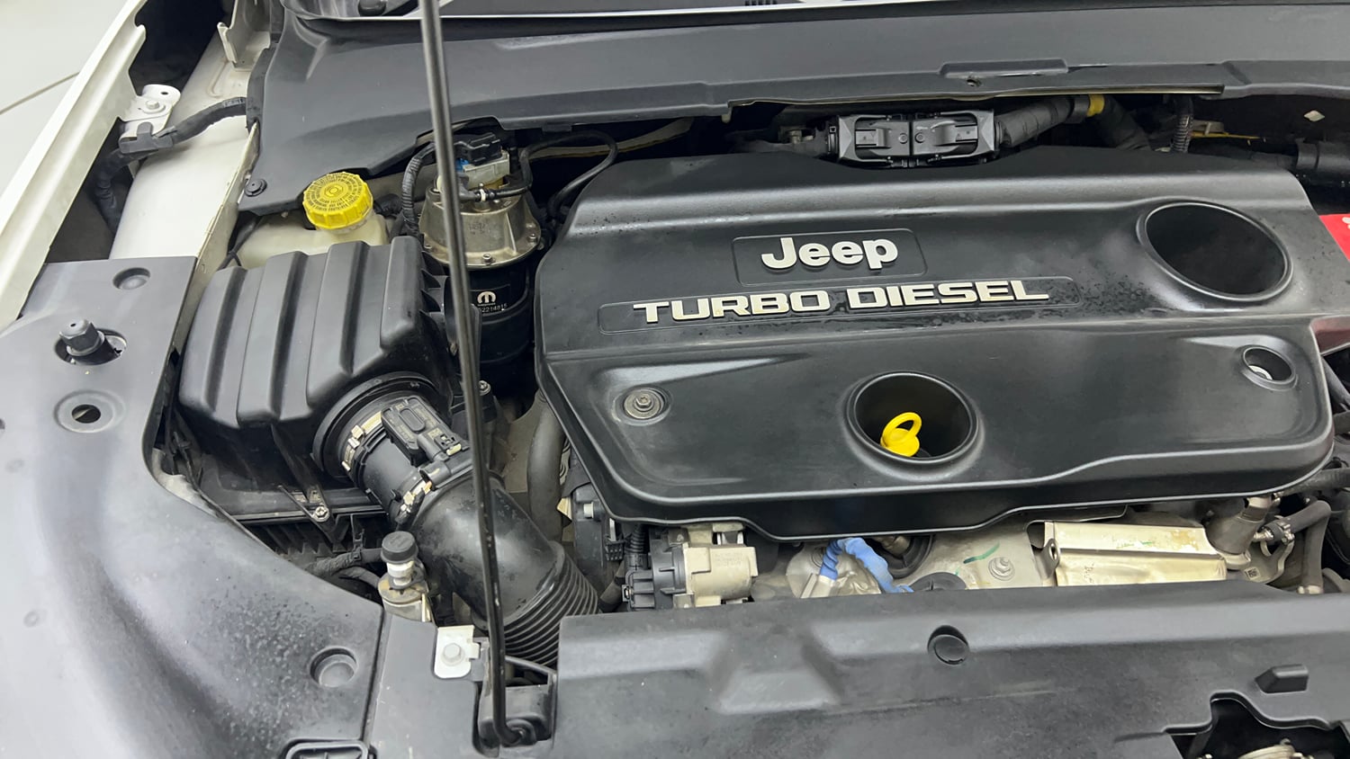 Used 2022 Jeep Compass Limited (O) 2.0 Diesel Diesel Manual engine ENGINE RIGHT SIDE VIEW