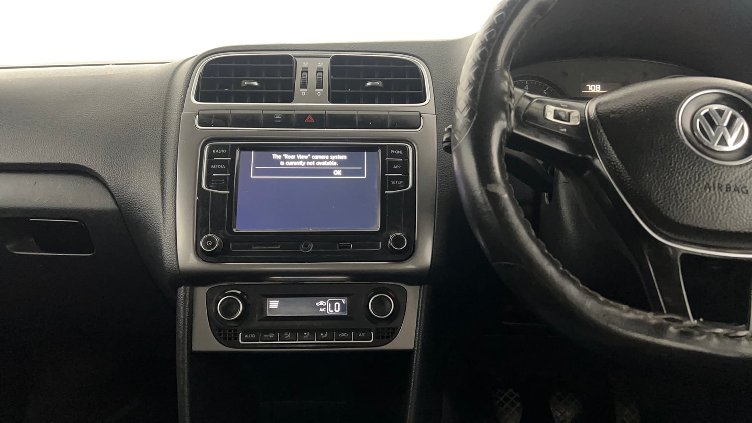 Used 2019 Volkswagen Polo Highline Plus 1.0 (P) Petrol Manual interior MUSIC SYSTEM & AC CONTROL VIEW