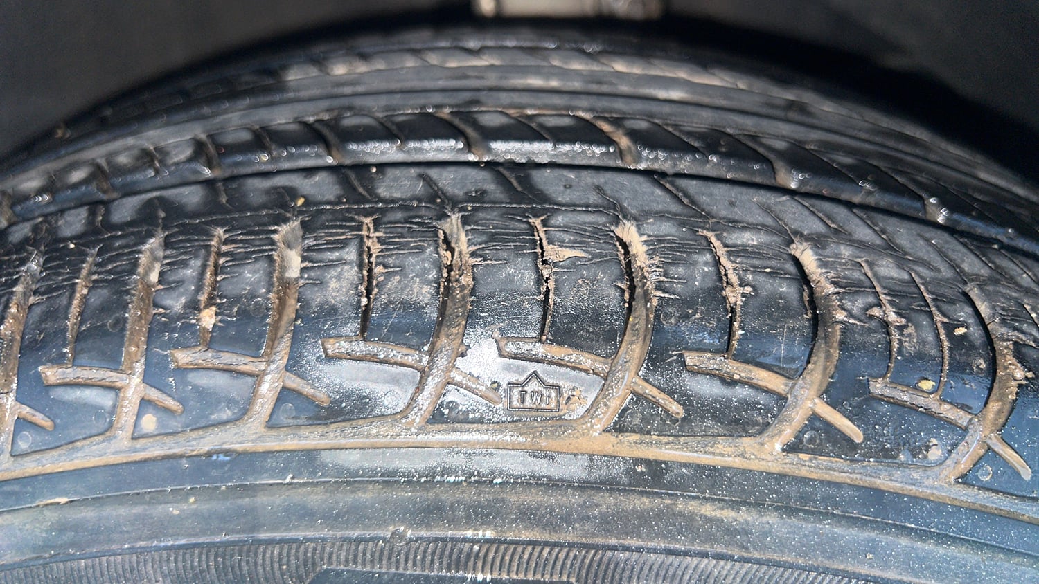 Used 2018 Maruti Suzuki Baleno Delta 1.2 AT Petrol Automatic tyres RIGHT FRONT TYRE TREAD VIEW
