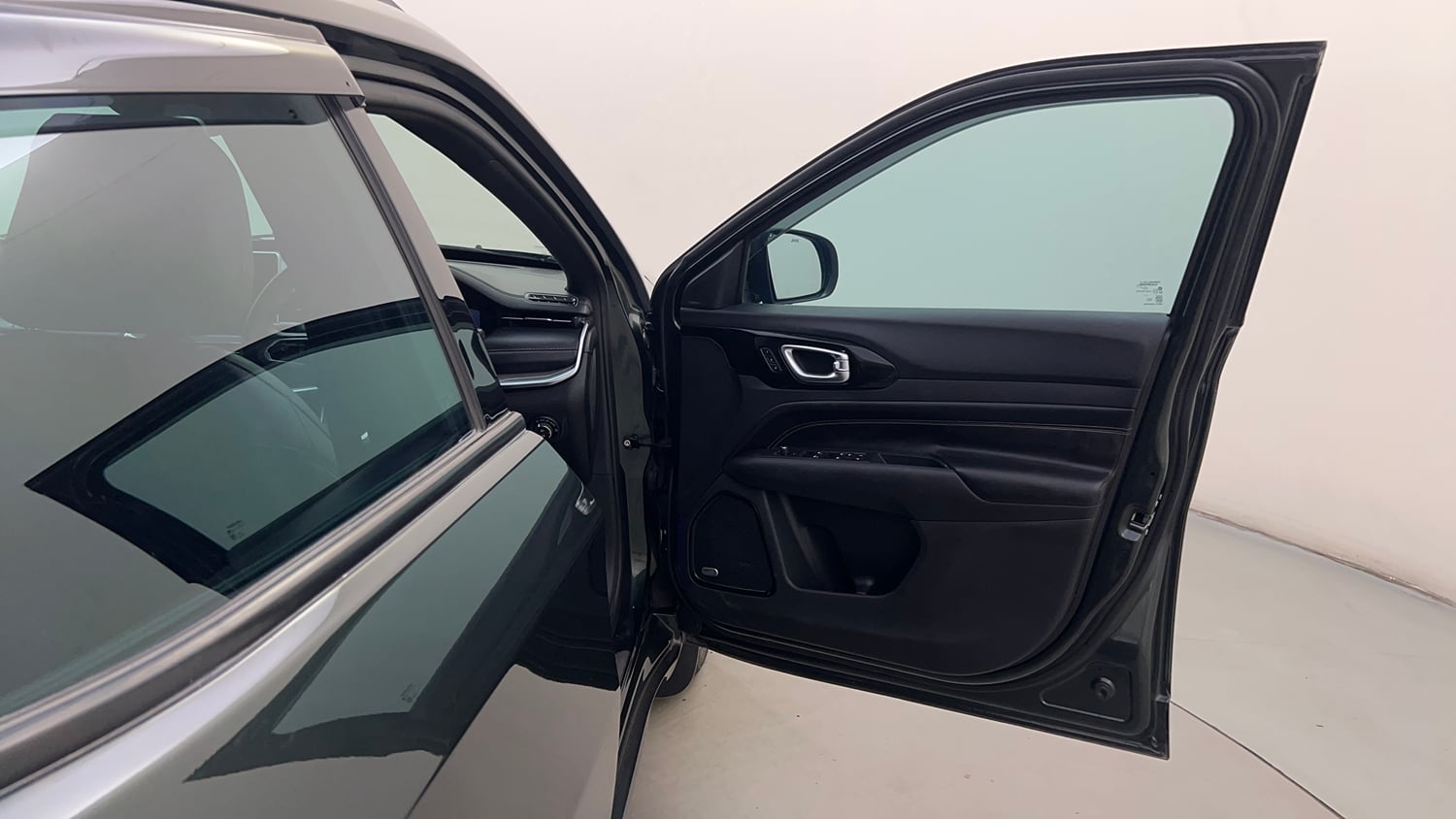 Used 2021 Jeep Compass Model S (O) 2.0 Diesel Diesel Manual interior RIGHT FRONT DOOR OPEN VIEW