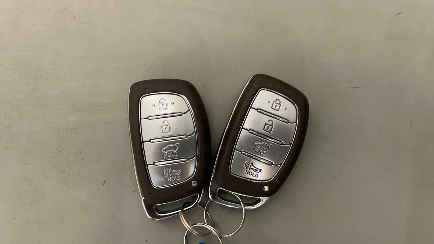 Used 2022 Hyundai New i20 Asta (O) 1.0 Turbo DCT Petrol Automatic extra CAR KEY VIEW
