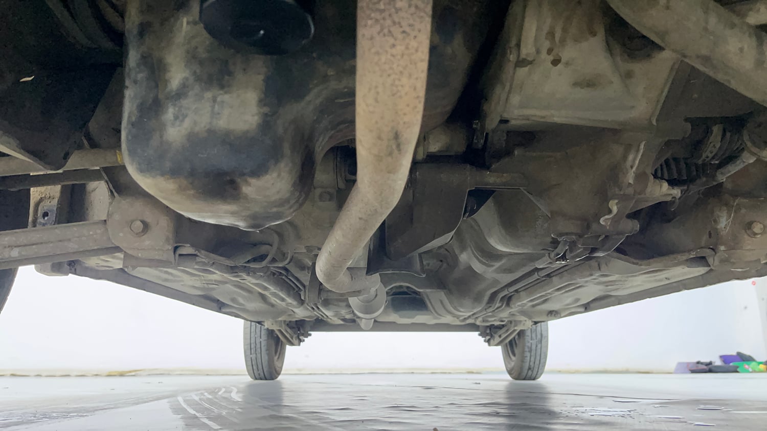 Used 2022 Maruti Suzuki Alto 800 LXi (O) Petrol Manual extra FRONT LEFT UNDERBODY VIEW